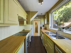 kitchen - click for photo gallery